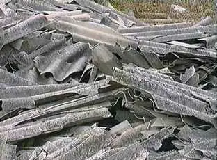 Gdf sequestra amianto sulla spiaggia di Reggio Calabria