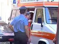 Partorisce bambina e la lancia dalla finestra