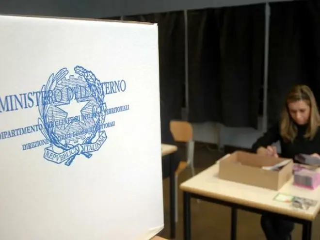 Comunali - Al ballottaggio cinque comuni calabresi