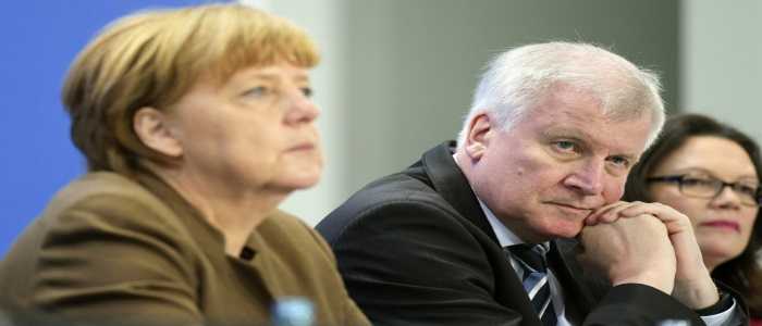 Germania: bufera 007, l'affare Maassen diventa crisi politica per la Merkel