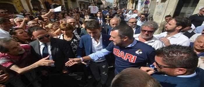 Manovra, Salvini promette: "Meno tasse agli italiani già dall'anno prossimo"