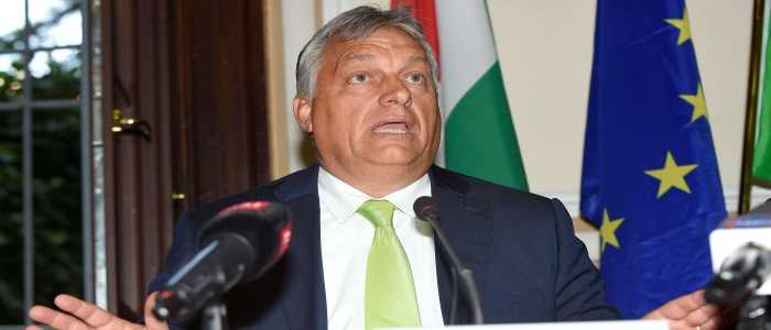 Orban accusato di minare i valori fondamentali dell'UE