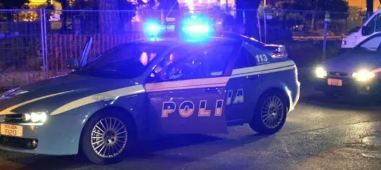 Aggressione razzista a Sassari: migrante pestato da branco di giovani