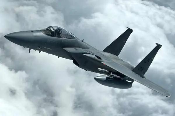 Siria, Russia: "Strike Usa al fosforo su Deir Ezzor". Dagli Usa la smentita