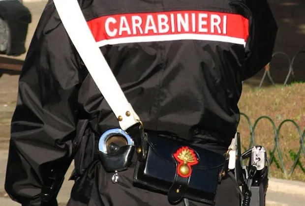 Vimercate, anziano uccide a coltellate la moglie e ferisce una vicina di casa