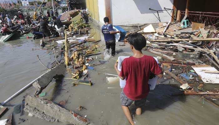 Indonesia: tsunami dopo il terremoto ammontano a 1.234 i morti