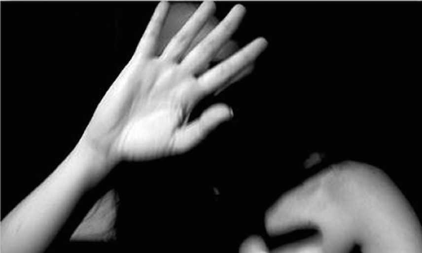 Matera, abusi sessuali sulla figlia di 15 anni: 45enne ai domiciliari