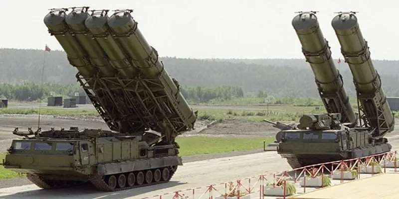 Usa potrebbero impiegare F-22 e F-16 contro S-300 in Siria