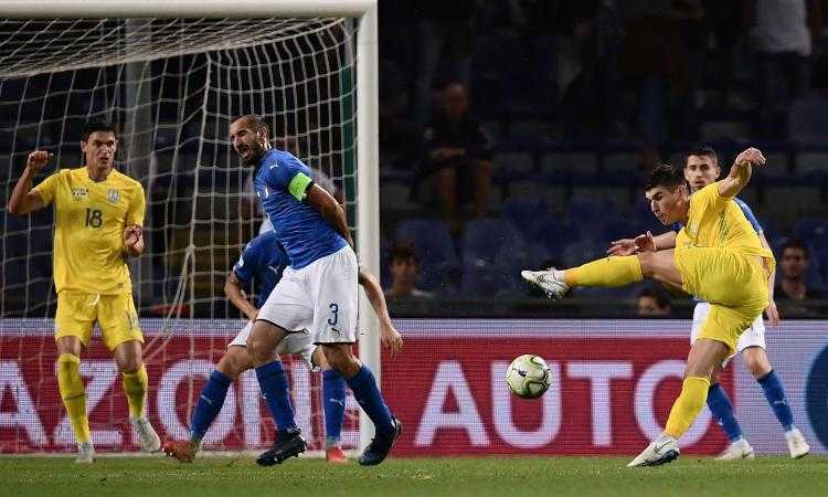 Calcio, l'Italia non sa più vincere: a Genova è 1-1 con l'Ucraina