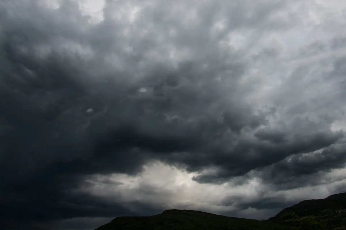 Meteo: Nuovo centro depressionario sul mare, previsioni su Nord, Centro, Sud e Isole