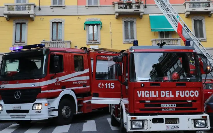 Terrore esplosione in palazzina vicino a Roma, due feriti gravi