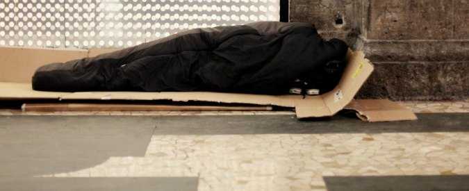 Parigi: la sindaca Hidalgo apre ai senzatetto