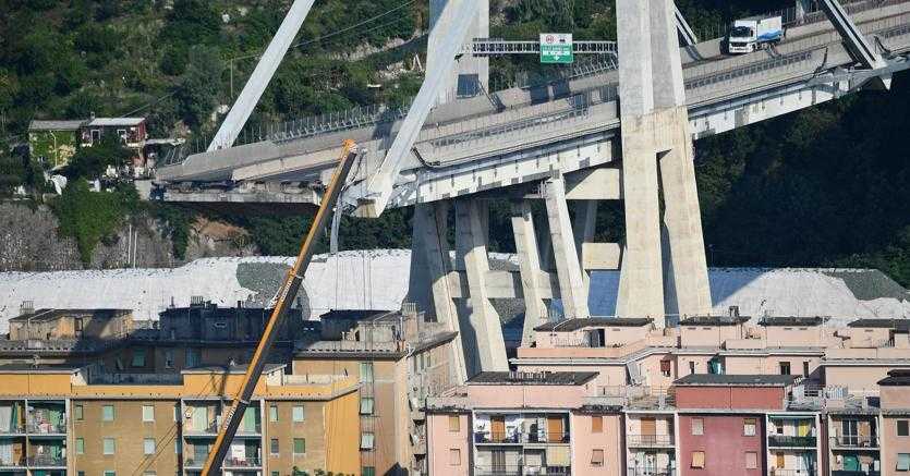 Ponte Morandi, via libera al rientro degli sfollati negli immobili della zona rossa