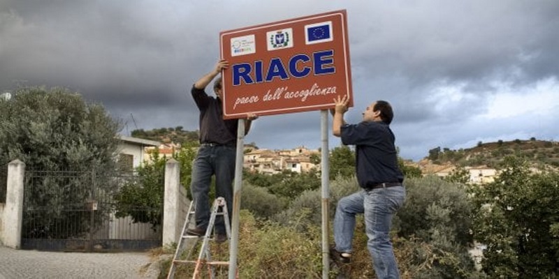 Al telefono con Rosaria Lucano cugina di Mimmo: nasce a Parigi Radio Riace international