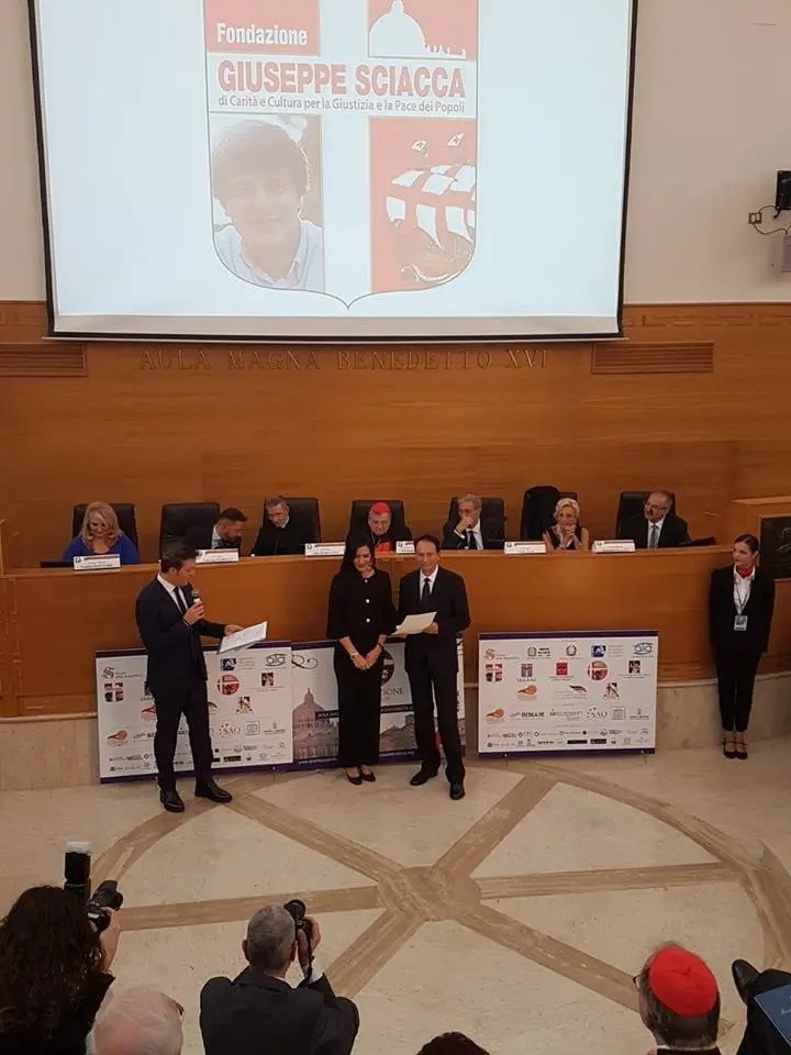 Un calabrese tra i premiati in Vaticano al premio internazionale Sciacca