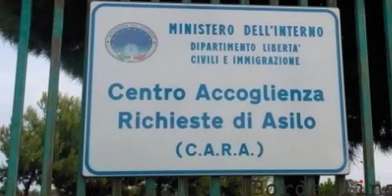 Cittadini nigeriani arrestati per stupro nel Cara di Bari