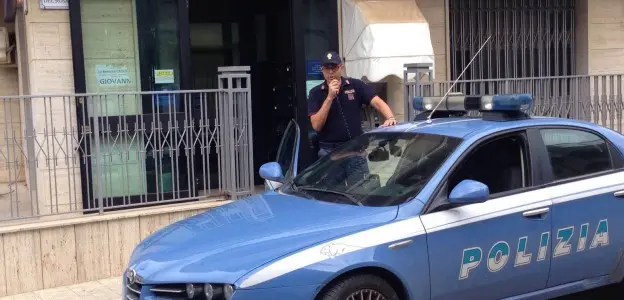 Polizia arresta nel catanzarese in flagranza reato uomo per violenza sessuale a 14enne