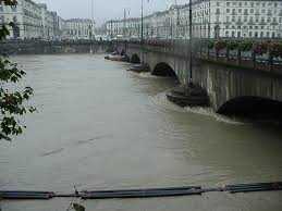 EMERGENZA MALTEMPO: Piemonte, il Po straripa ai Murazzi ed il Lago Maggiore a rischio esondazione