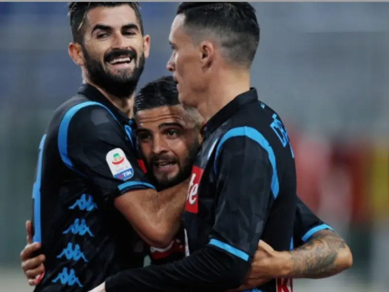 Champions: Napoli e Inter fermano Psg e Barcellona