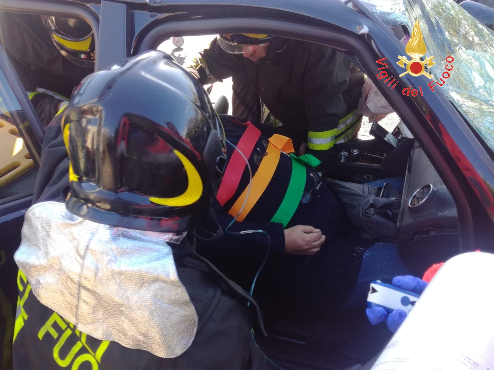 Catanzaro. Incidente frontale su SS 280. Sul posto elisoccorso e tre ambulanze (video e foto)
