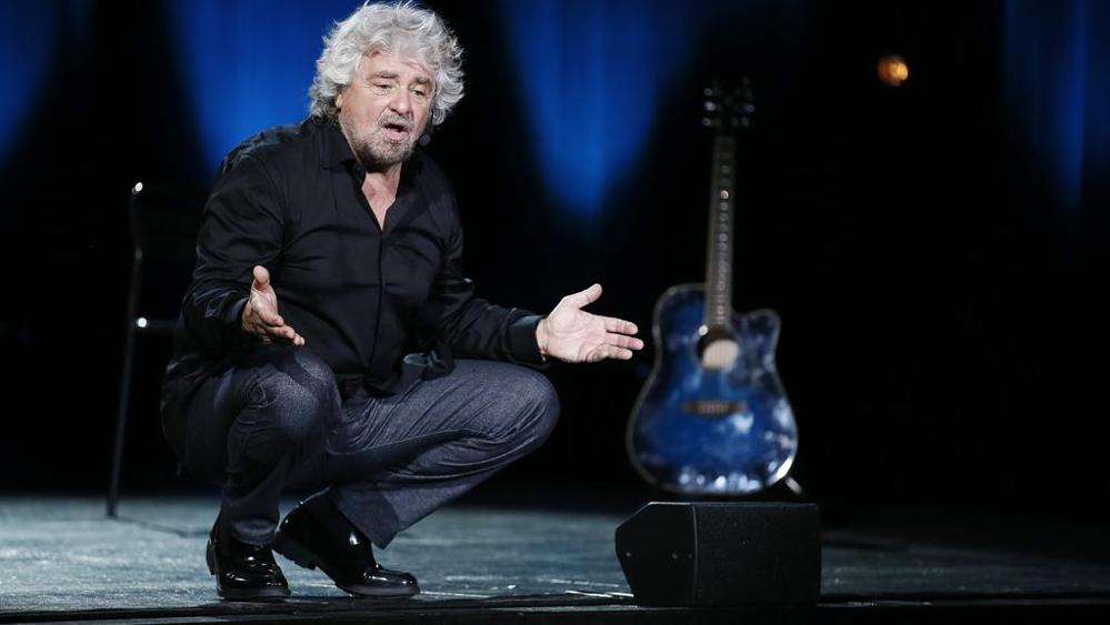Verso il tutto esaurito per Beppe Grillo che torna in Calabria con il nuovo spettacolo a dicembre