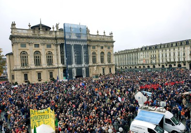 In 30mila a Piazza Castello pro Tav