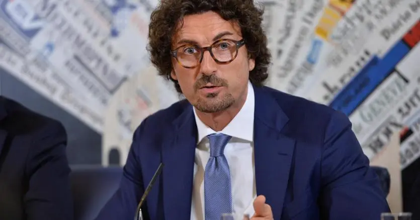 Governo: Toninelli, rimpasto? Vado avanti, con Lega vale contratto