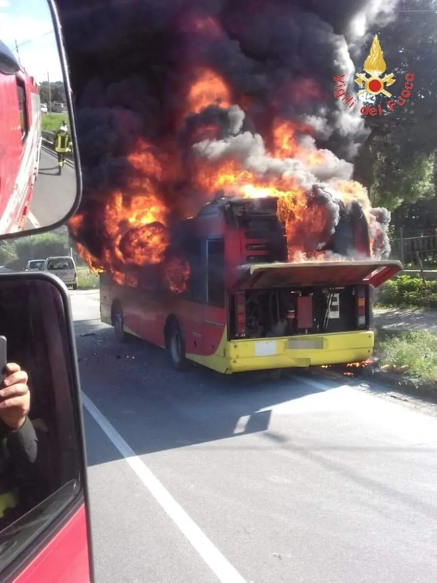 Autobus Amac divampato a Catanzaro  "tanto tuonò finché piovve"