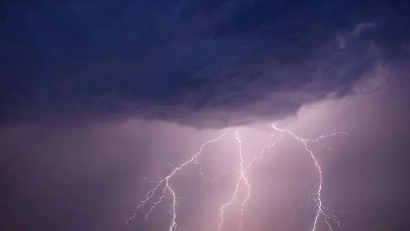 Allerta meteo: Protezione civile, allerta arancione in Calabria, temporali e vento forte