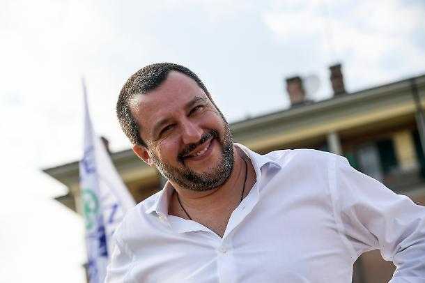 Calcio: Daspo a tifosi, da Comune Catanzaro appello a Salvini