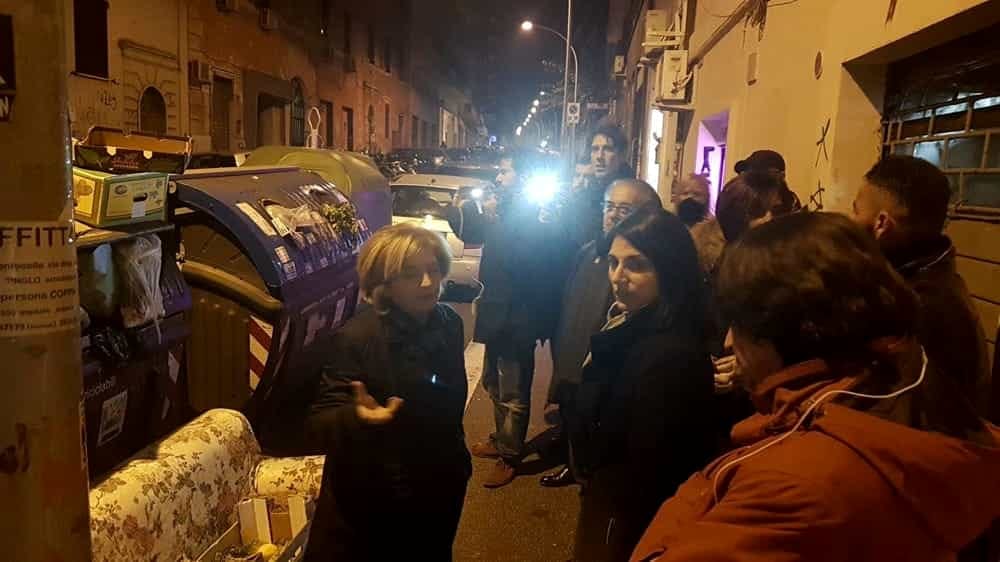 Casamonica: Raggi, blitz nella notte, abbattiamo 8 ville clan (Video)