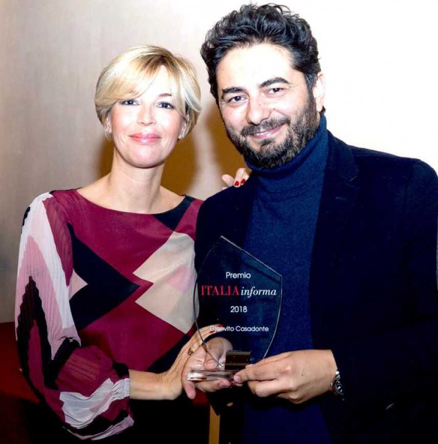 Il Premio "Italia Informa" al direttore Gianvito Casadonte “Taormina Film Festival” e del “MGFF"