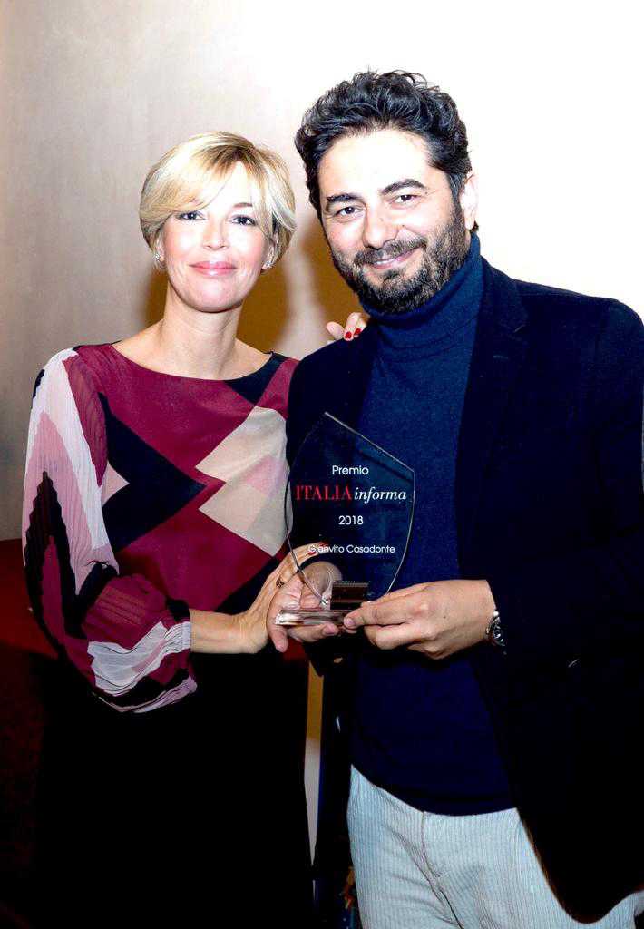 Il Premio "Italia Informa" al direttore Gianvito Casadonte “Taormina Film Festival” e del “MGFF"