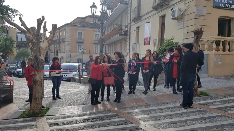 Un flash mob per ricordare la giovane lametina Adele Bruno e le donne vittime di violenza