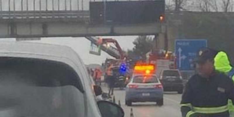 Lecce-Maglie calcinacci si staccano da cavalcavia, apprensione tra gli automobilisti