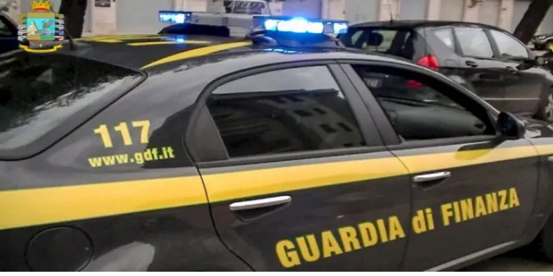 Crotone: 9 persone arrestate, 42 gli indagati per truffe ai danni dell'Inps e dell'Arcea