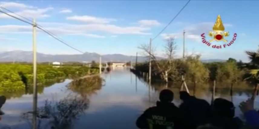 Esonda fiume Crati, famiglie evacuate nel Cosentino
