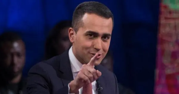 Tessere reddito di cittadinanza, Di Maio: “Nessun giallo, le stamperà Poste Italiane"