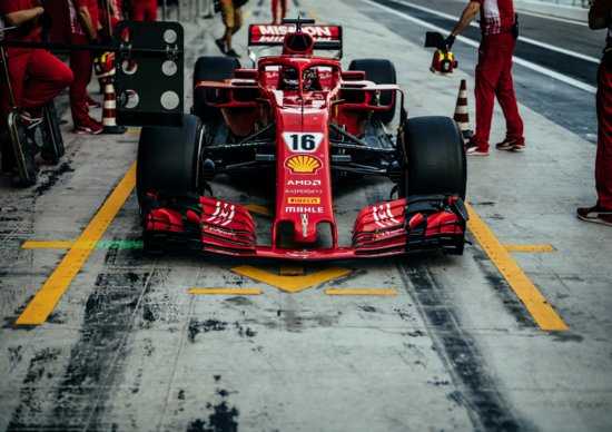 Formula 1, subito veloce Leclerc nei test di Abu Dhabi. Bene anche Vettel, miglior tempo di giornata