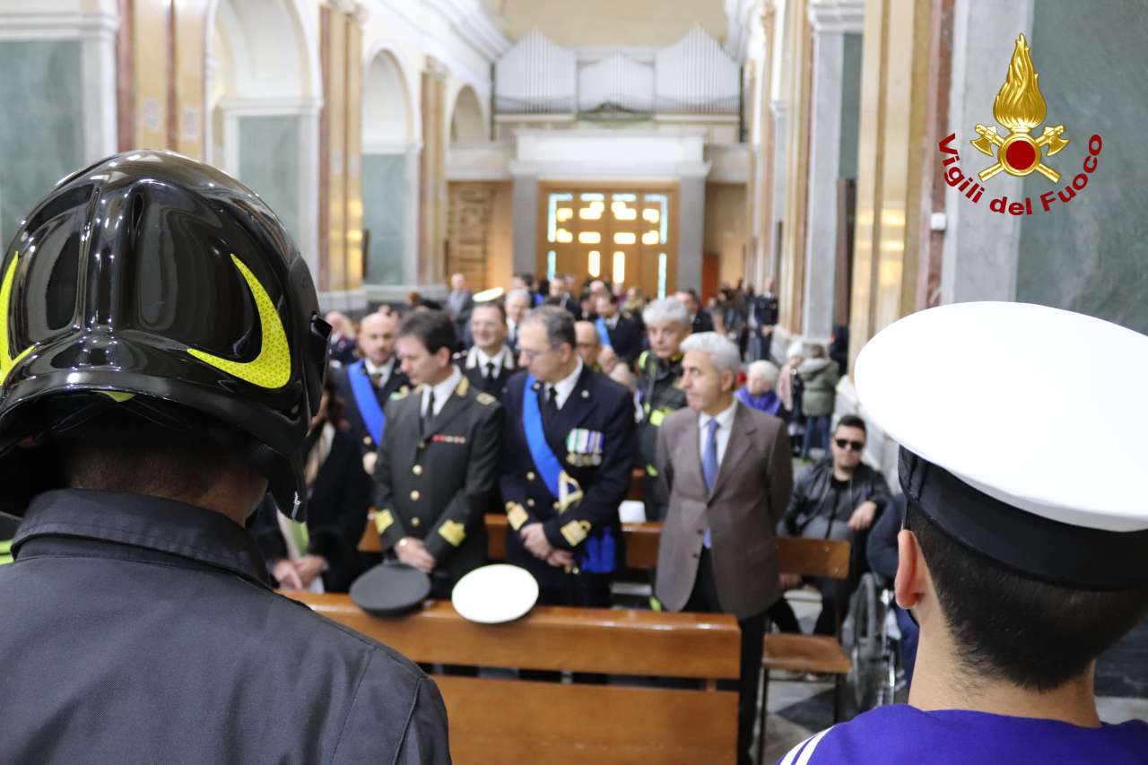 Crotone. Celebrazione Santa Barbara, cerimonia religiosa officiata da Mons. Domenico Graziani