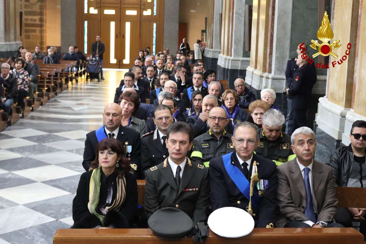 Crotone. Celebrazione Santa Barbara, cerimonia religiosa officiata da Mons. Domenico Graziani