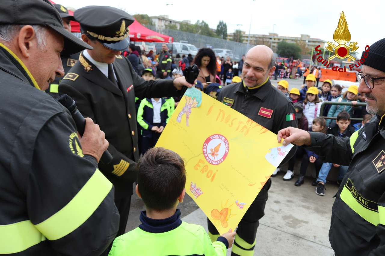 Crotone. Celebrazione Santa Barbara, cerimonia religiosa officiata da Mons. Domenico Graziani