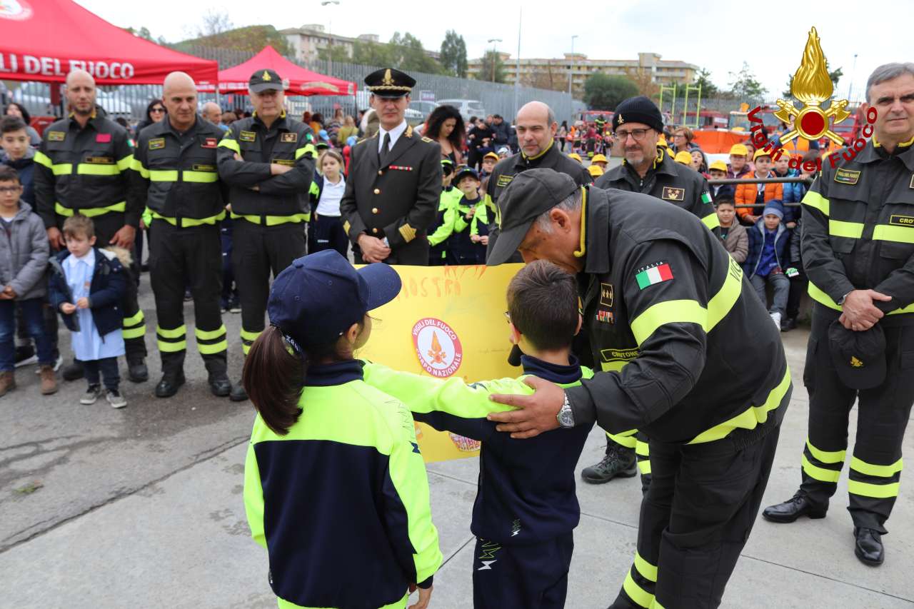 Crotone. Celebrazione Santa Barbara, cerimonia religiosa officiata da Mons. Domenico Graziani