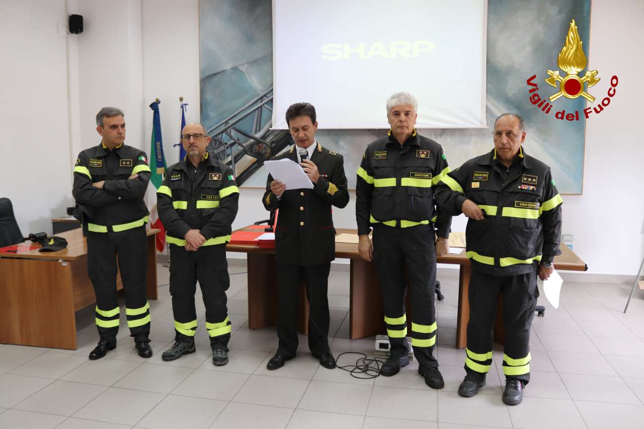 Crotone. Celebrazione Santa Barbara, cerimonia religiosa officiata da Mons. Domenico Graziani