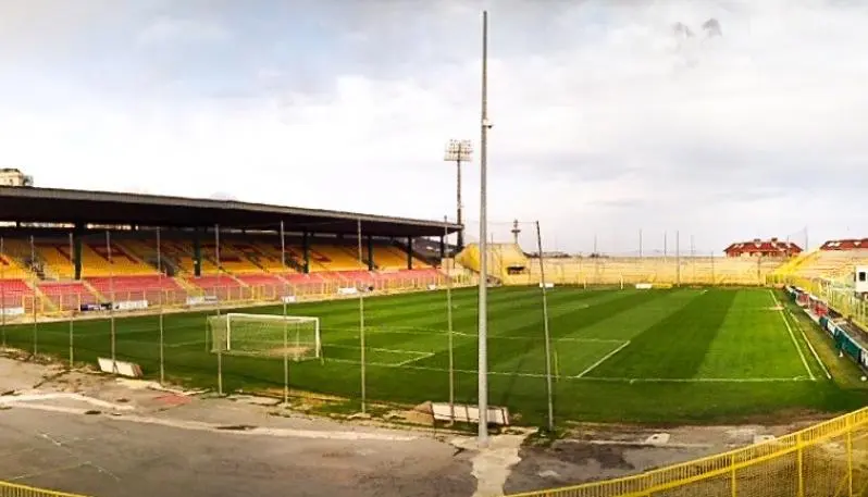Calcio: serie C, prefetto vieta incontro tra Catanzaro e Viterbese