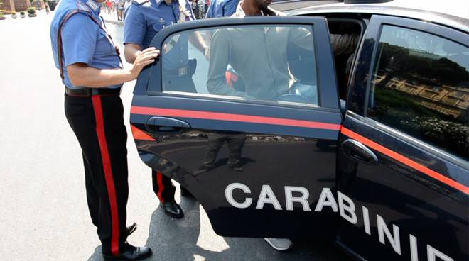Camorra: blitz a Napoli con 33 arresti, clan con 'cassa comune'