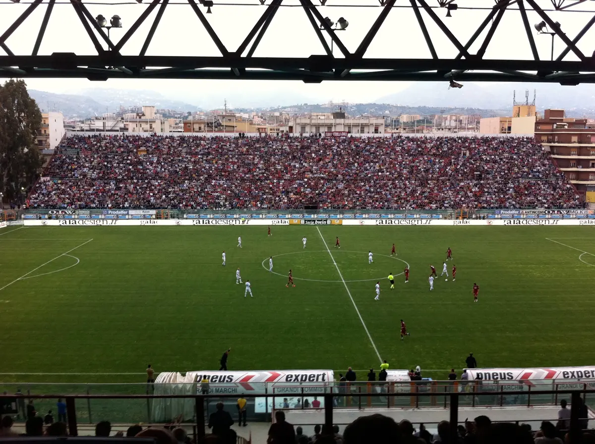 Calcio: fallimento Reggina, sequestro beni 3 mln a ex dirigenti