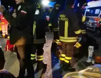 Nuovo incendio a Reggio Emilia, in palazzo accanto a precedente