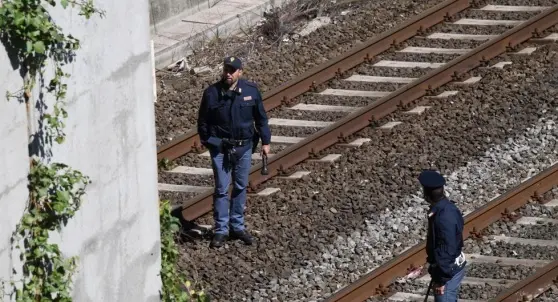 Incidenti stradali: Muore 36enne, folle velocità contromano poi travolto da treno