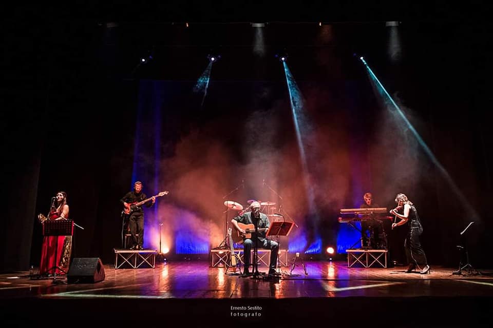 Applausi per gli Arangara al teatro comunale di Catanzaro e il loro nuovo album “Andrea e la montagn